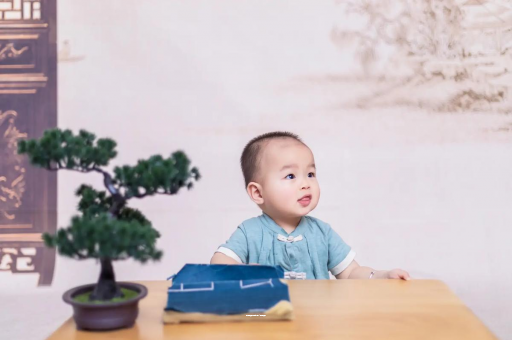 和县宝宝喊肚子疼怎么回事